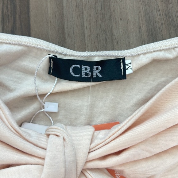 NWT Off The Shoulder tube top - Picture 2 of 3